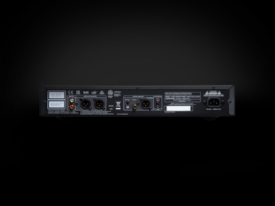 nad-c-598-rear-black-on-black-scaled